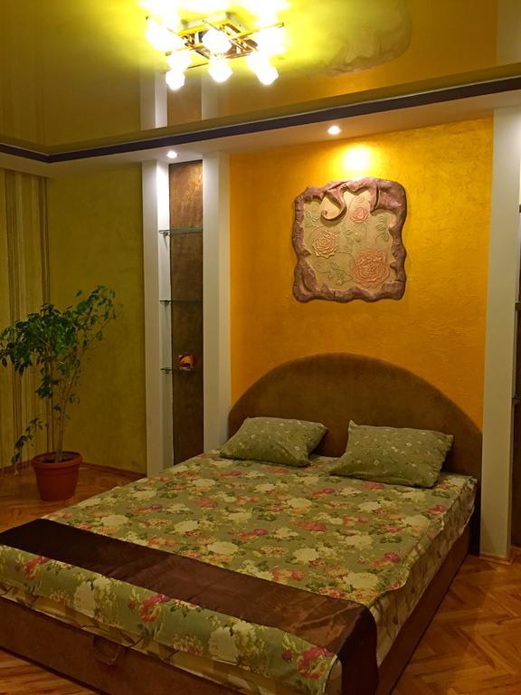 Apartment On Hrushevskoho 28 Lutsʼk 外观 照片